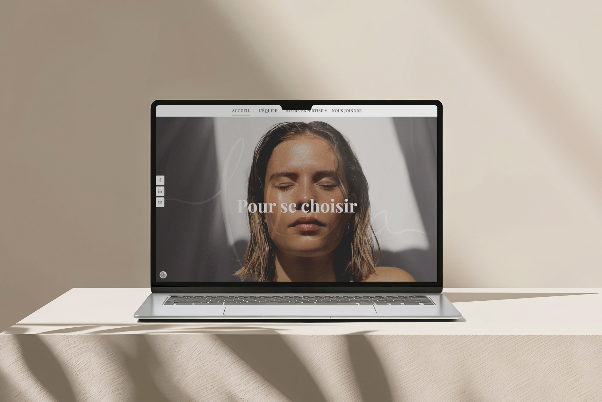 Site web Clinique Vena sur ordinateur